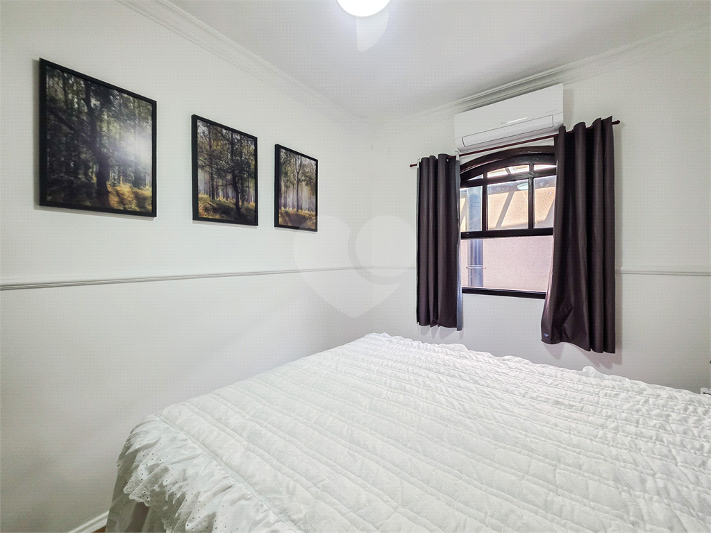 Casa - Jardim Ângela - 4 Quartos / Dormitórios - 1 Vaga - Venda / Compra - Churrasqueira