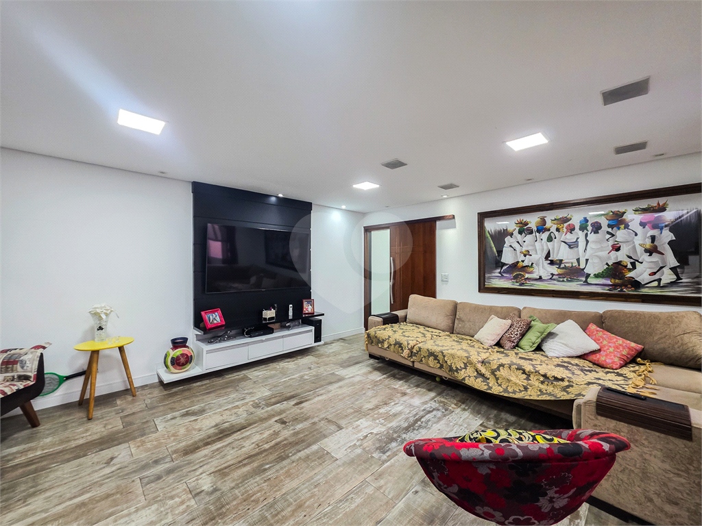 Casa - Jardim Ângela - 4 Quartos / Dormitórios - 1 Vaga - Venda / Compra - Churrasqueira