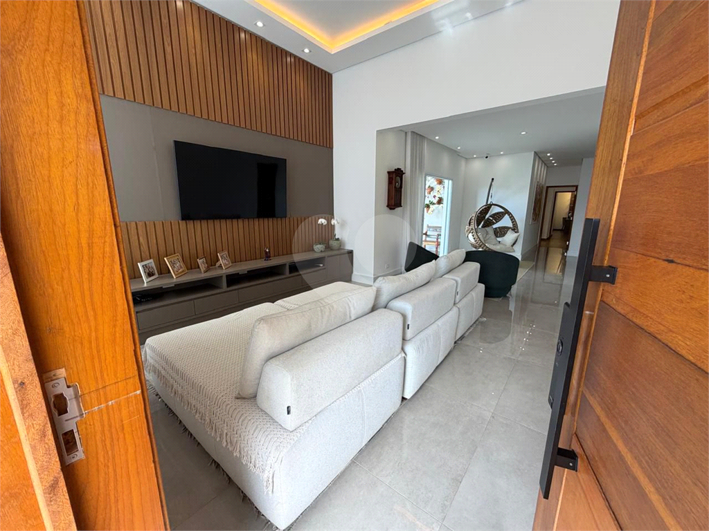 Casa no Condomínio Haras Bela Vista - Vargem Grande Paulista.
(40 minutos de São Paulo)