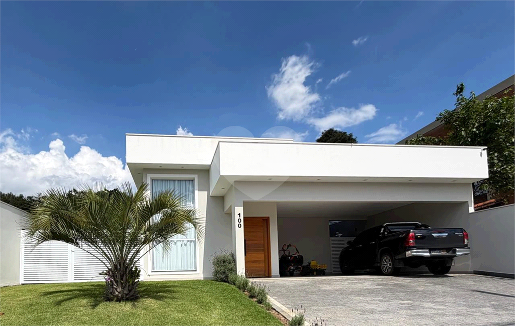 Casa no Condomínio Haras Bela Vista - Vargem Grande Paulista.
(40 minutos de São Paulo)