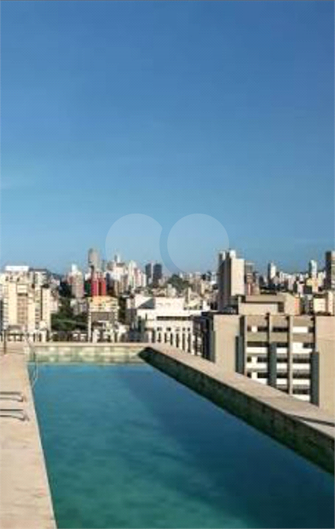 APARTAMENTO em PINHEIROS