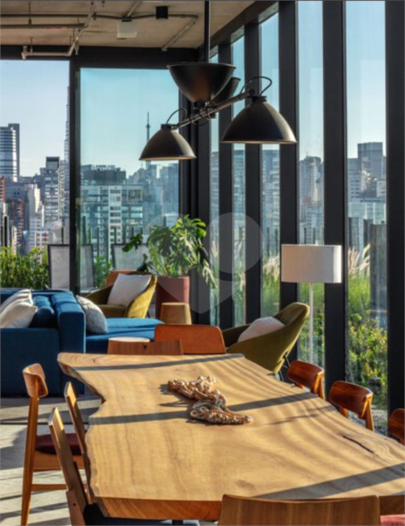 APARTAMENTO em PINHEIROS