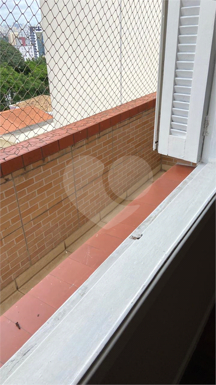 Apartamento 80m2 no Jardim São Paulo, próximo ao MIRANTE DE SANTANA, ÓTIMA LOCALIZAÇÃO, com 2 dorm.  2 banheiros, sala, cozinha com armário. Sacada. Próximo aos melhores comércios da região, padarias, farmácias, escolas, bancos, supermercados, 10 min do 