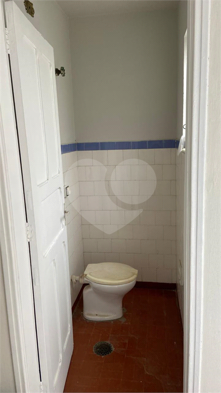 Apartamento 80m2 no Jardim São Paulo, próximo ao MIRANTE DE SANTANA, ÓTIMA LOCALIZAÇÃO, com 2 dorm.  2 banheiros, sala, cozinha com armário. Sacada. Próximo aos melhores comércios da região, padarias, farmácias, escolas, bancos, supermercados, 10 min do 