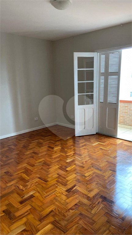 Apartamento 80m2 no Jardim São Paulo, próximo ao MIRANTE DE SANTANA, ÓTIMA LOCALIZAÇÃO, com 2 dorm.  2 banheiros, sala, cozinha com armário. Sacada. Próximo aos melhores comércios da região, padarias, farmácias, escolas, bancos, supermercados, 10 min do 