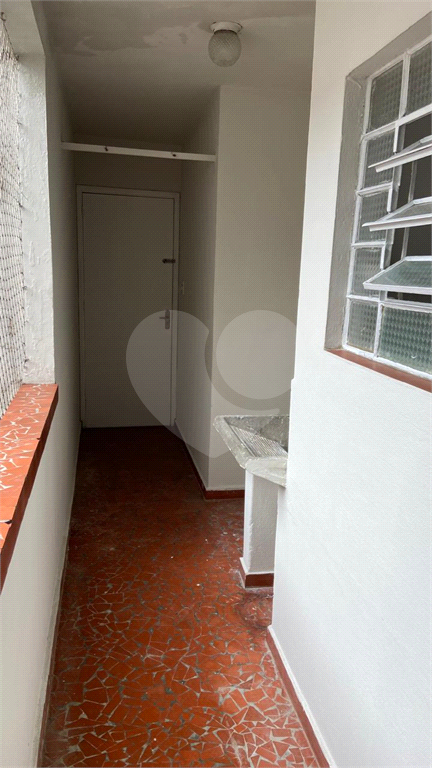 Apartamento 80m2 no Jardim São Paulo, próximo ao MIRANTE DE SANTANA, ÓTIMA LOCALIZAÇÃO, com 2 dorm.  2 banheiros, sala, cozinha com armário. Sacada. Próximo aos melhores comércios da região, padarias, farmácias, escolas, bancos, supermercados, 10 min do 
