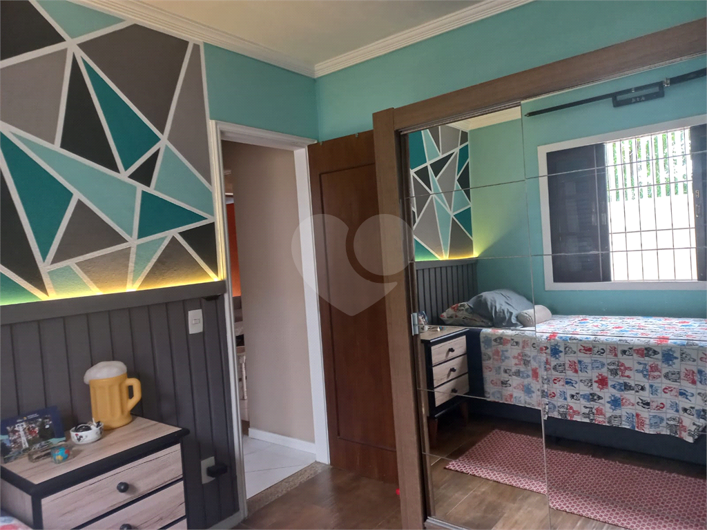 Ampla casa térrea, proxima à Serra da Cantareira!