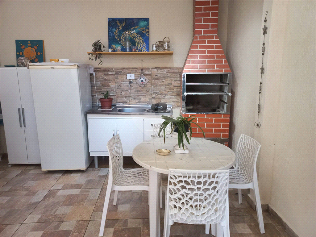 Ampla casa térrea, proxima à Serra da Cantareira!