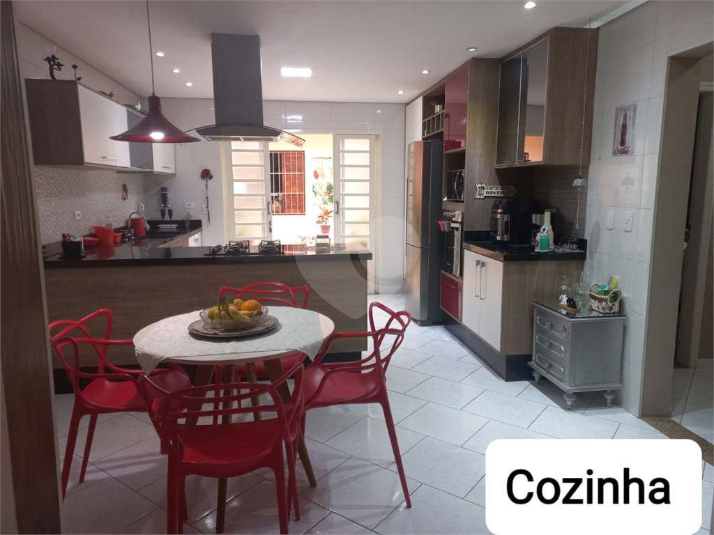 Ampla casa térrea, proxima à Serra da Cantareira!