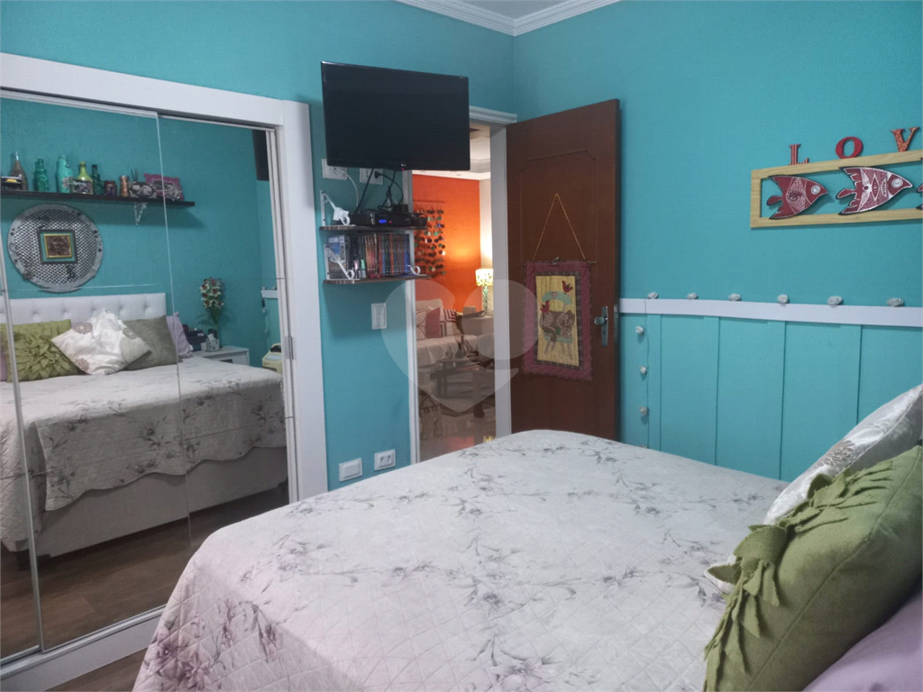 Ampla casa térrea, proxima à Serra da Cantareira!