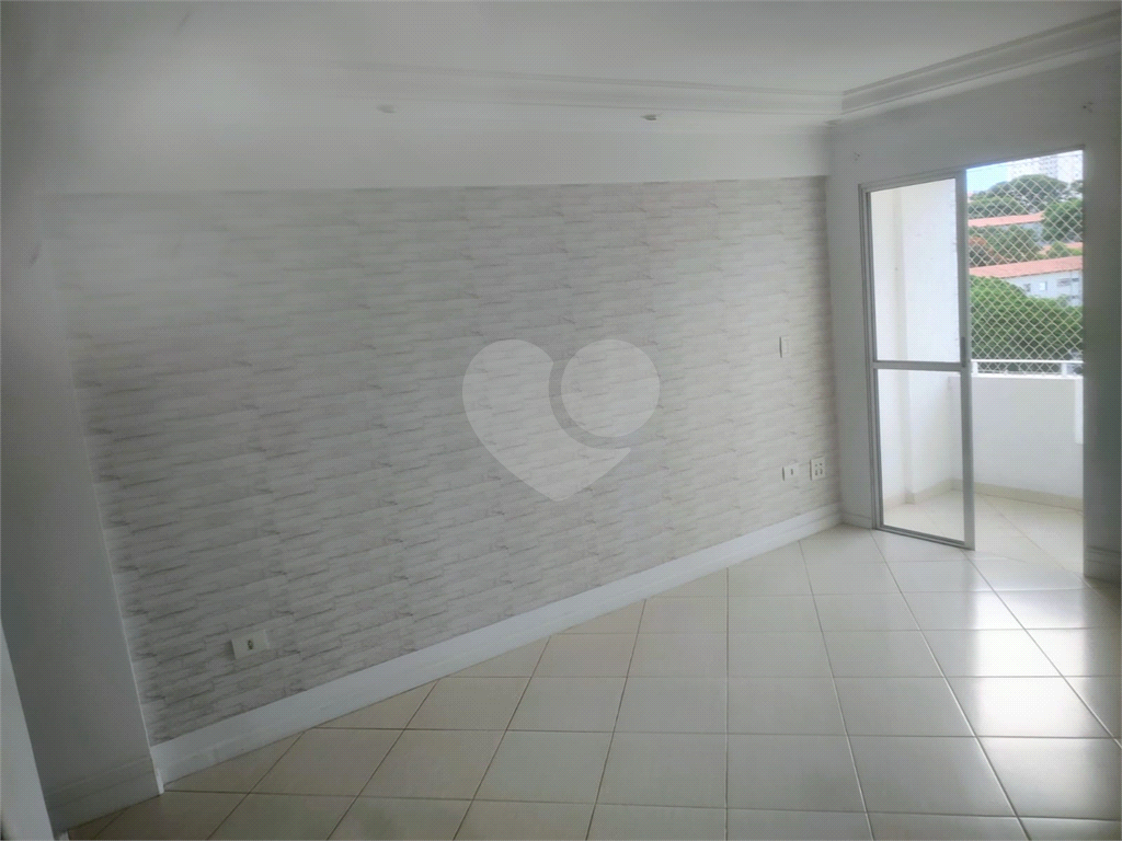 Apartamento 2 quartos com varanda!