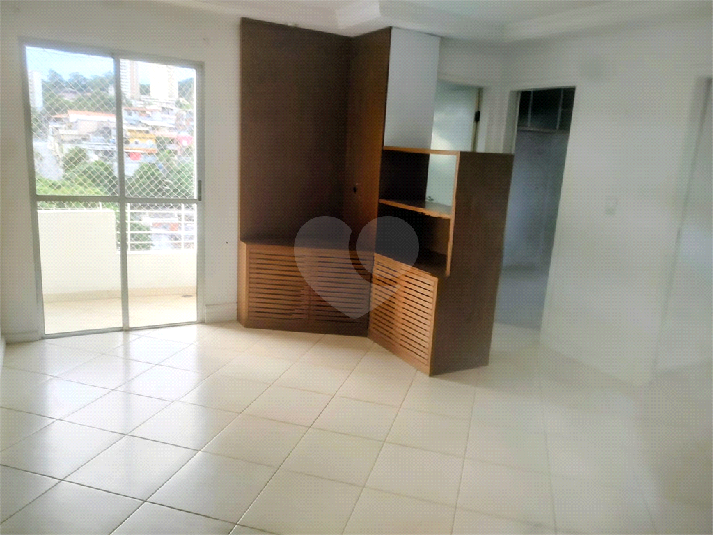 Apartamento 2 quartos com varanda!