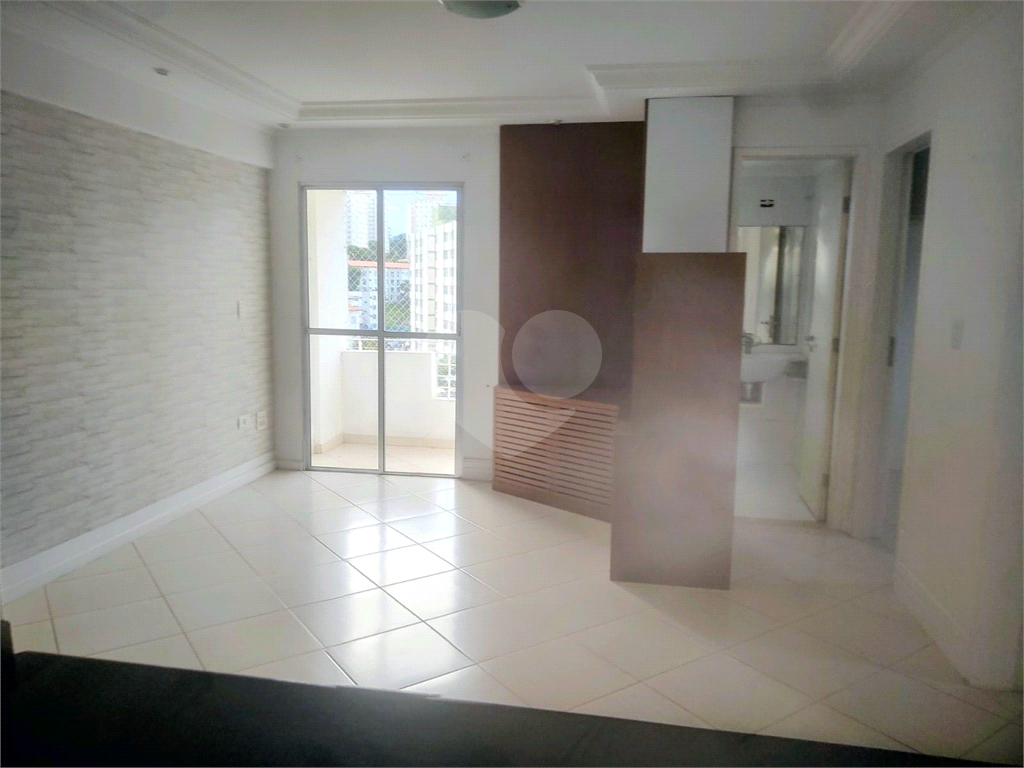 Apartamento 2 quartos com varanda!