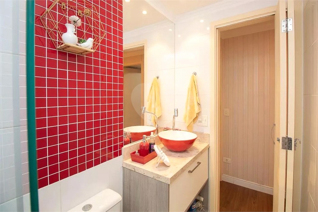 Apartamento com 2 dormitórios, sendo 1 suíte e vaga de garagem