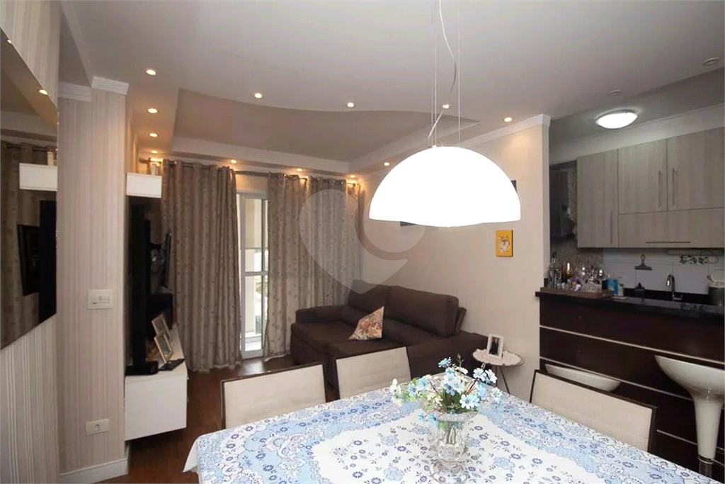 Apartamento com 2 dormitórios, sendo 1 suíte e vaga de garagem