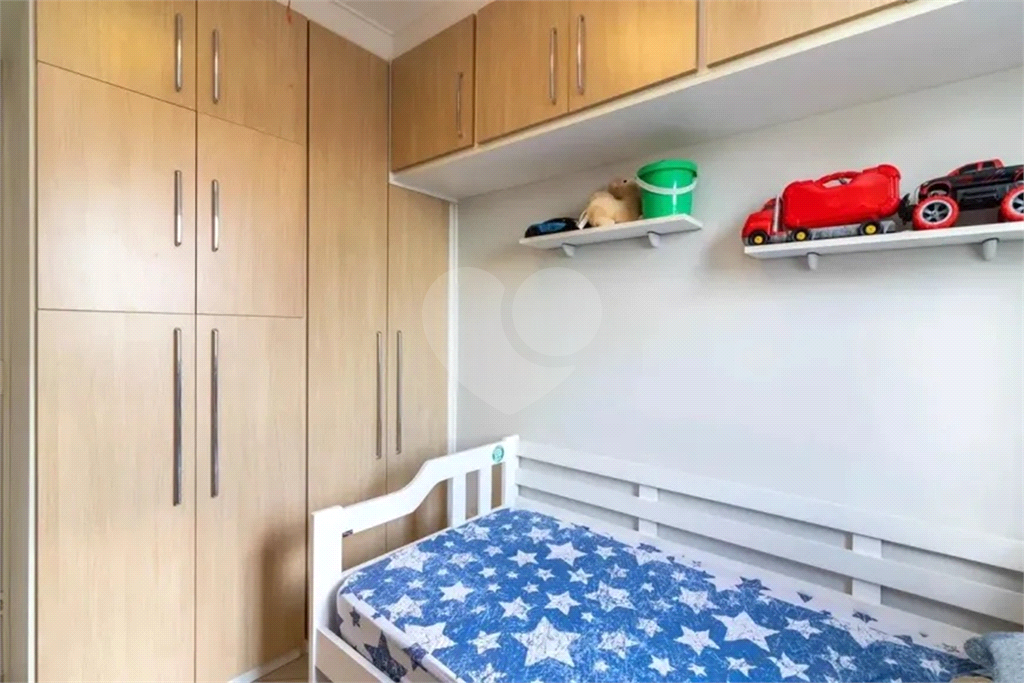 Sobrado à venda em Guarulhos com 3 dormitórios, 1 suíte com hidro e 3 vagas