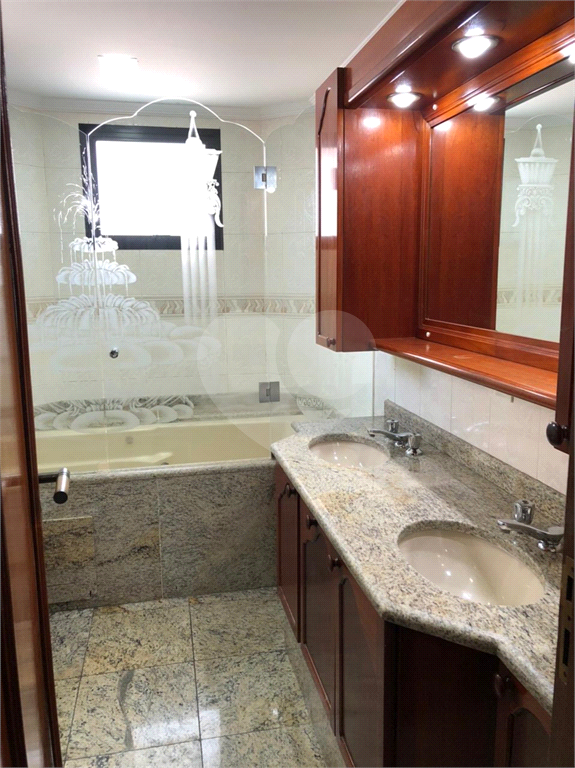 Apartamento Alto Padrão com 228m², 4 Dormitórios (2 Suítes) e 3 Vagas na Vila Zelina – Venda e Locação