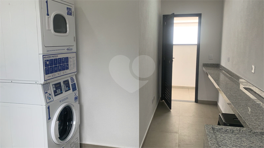 Apartamento NOVO ótima localização 2 Quartos - 1 Vaga - 1 Banheiro - 1 Lavabo -Varanda