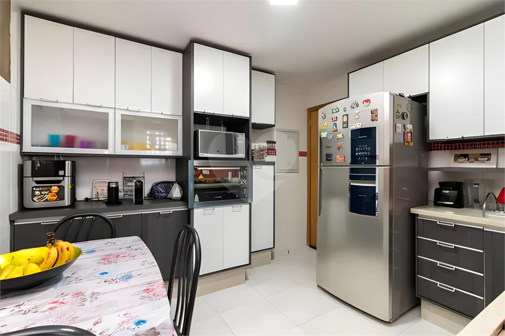 APARTAMENTO À VENDA – 94m² – 3 DORMITÓRIOS (1 SUÍTE) – 1 VAGA