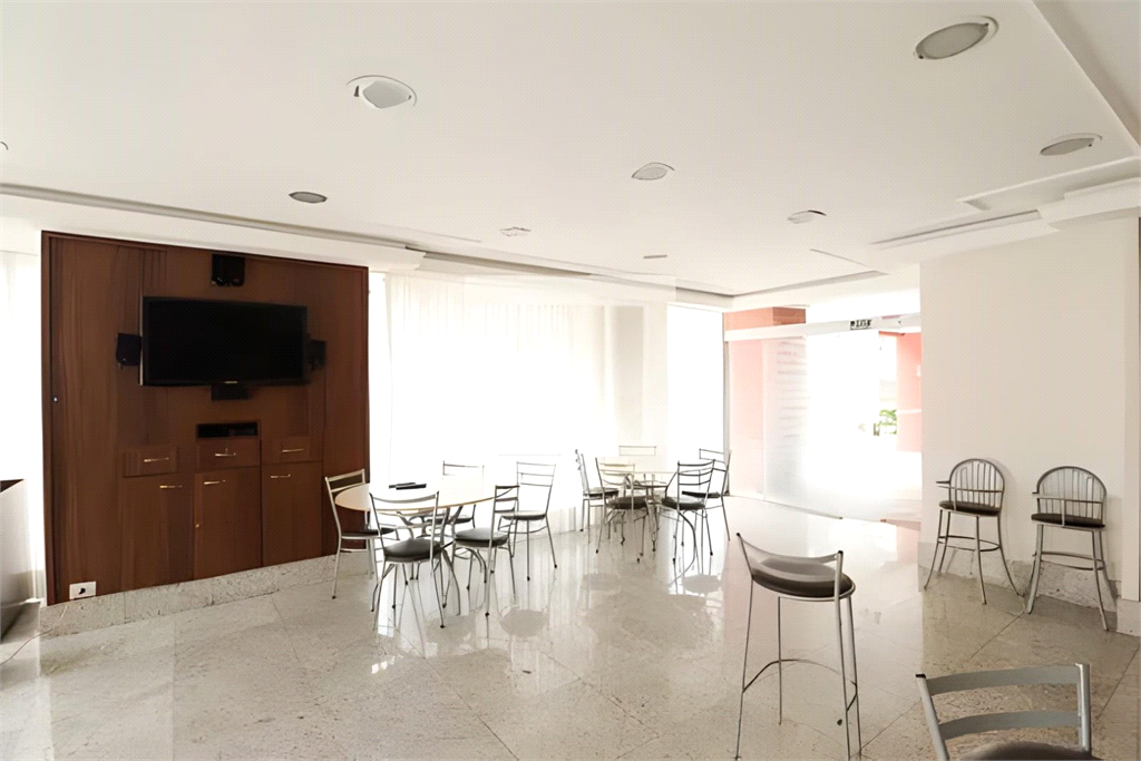 APARTAMENTO À VENDA – 94m² – 3 DORMITÓRIOS (1 SUÍTE) – 1 VAGA