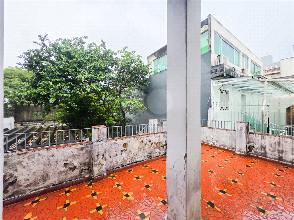 Casa Comercial - Jabaquara - 5 Salas - 6 Vagas - Venda / Compra