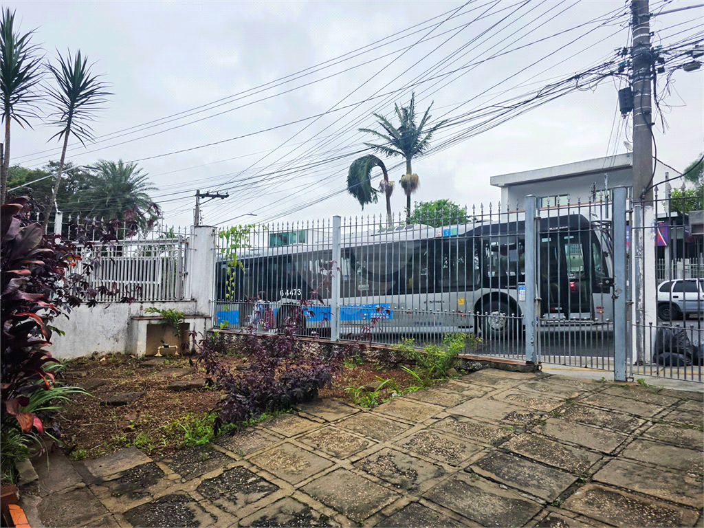 Casa Comercial - Jabaquara - 5 Salas - 6 Vagas - Venda / Compra