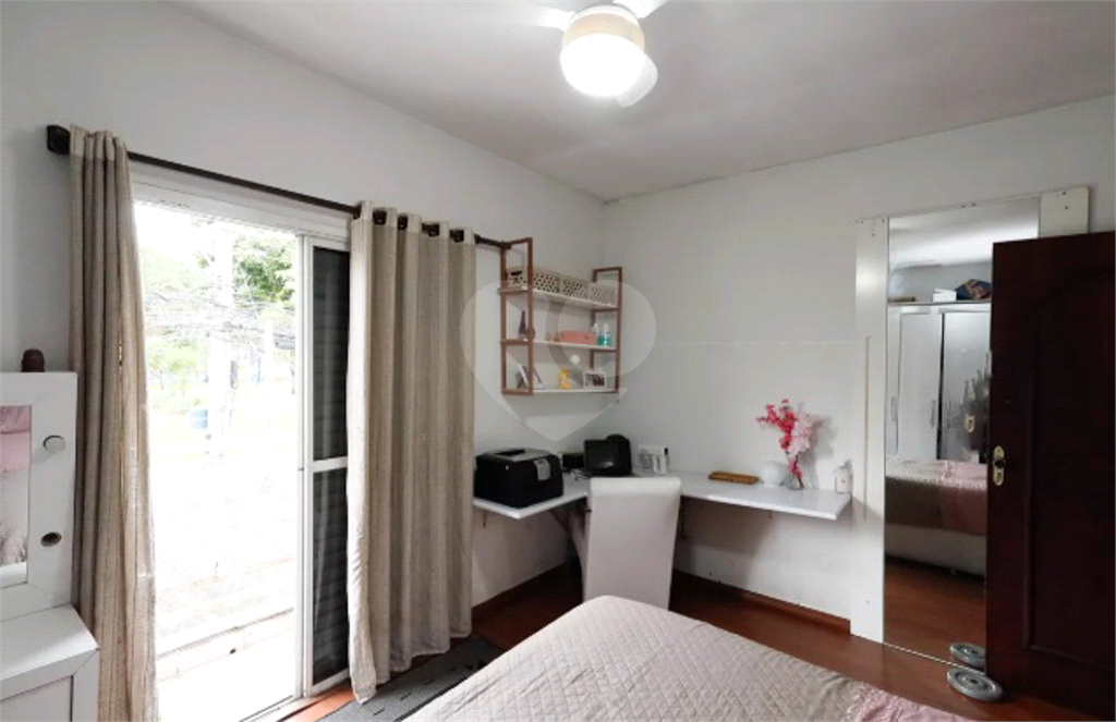 Casa - Vila Sabrina - 4 Quartos / Dormitórios - 2 Vagas - Venda / Compra