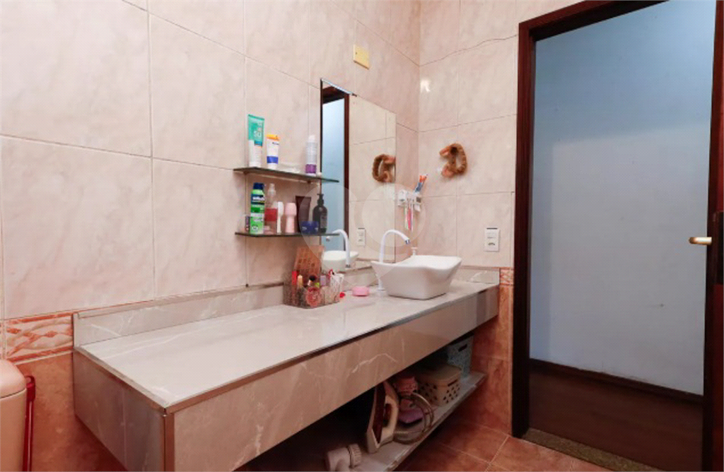 Casa - Vila Sabrina - 4 Quartos / Dormitórios - 2 Vagas - Venda / Compra