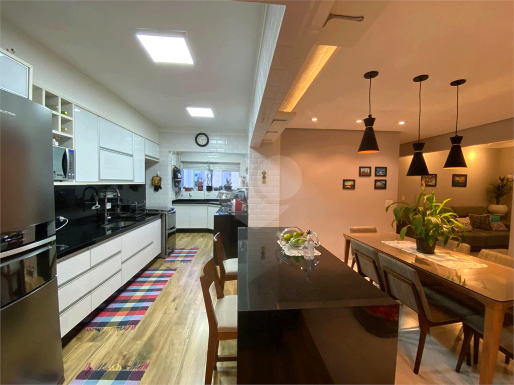 Apartamento com 2 quartos 3 vagas e sacada na Vila Pauliceia