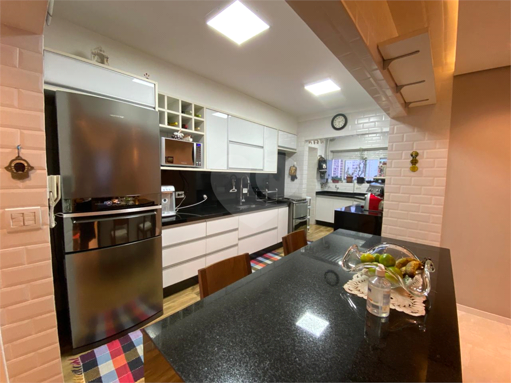 Apartamento com 2 quartos 3 vagas e sacada na Vila Pauliceia