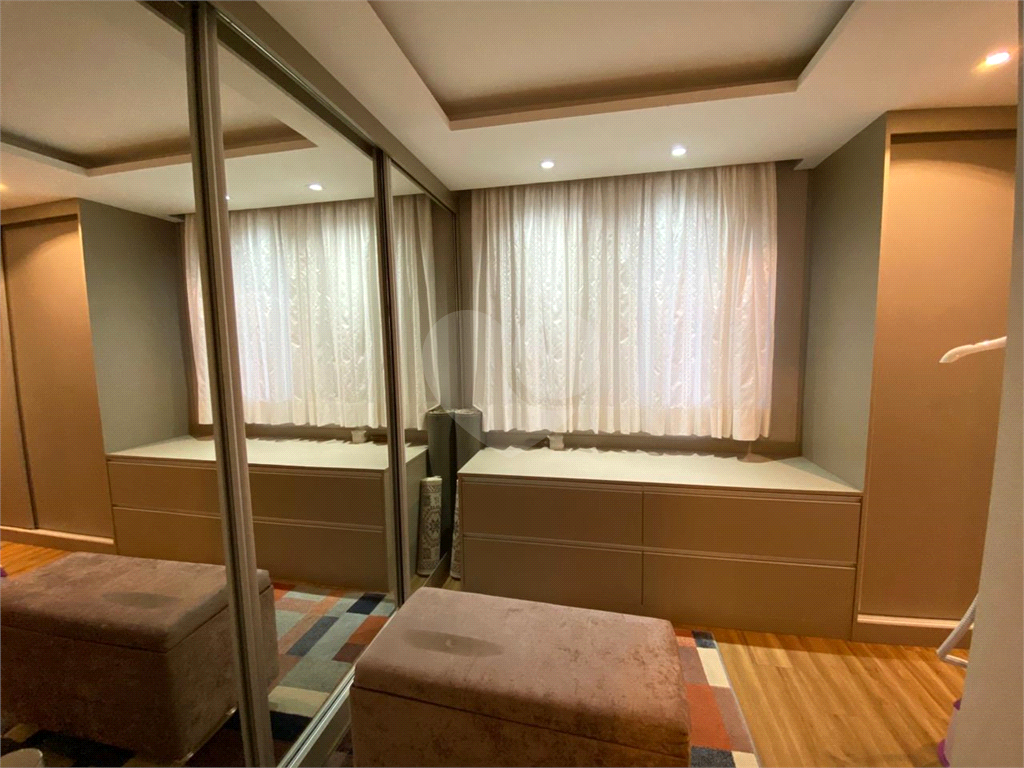 Apartamento com 2 quartos 3 vagas e sacada na Vila Pauliceia