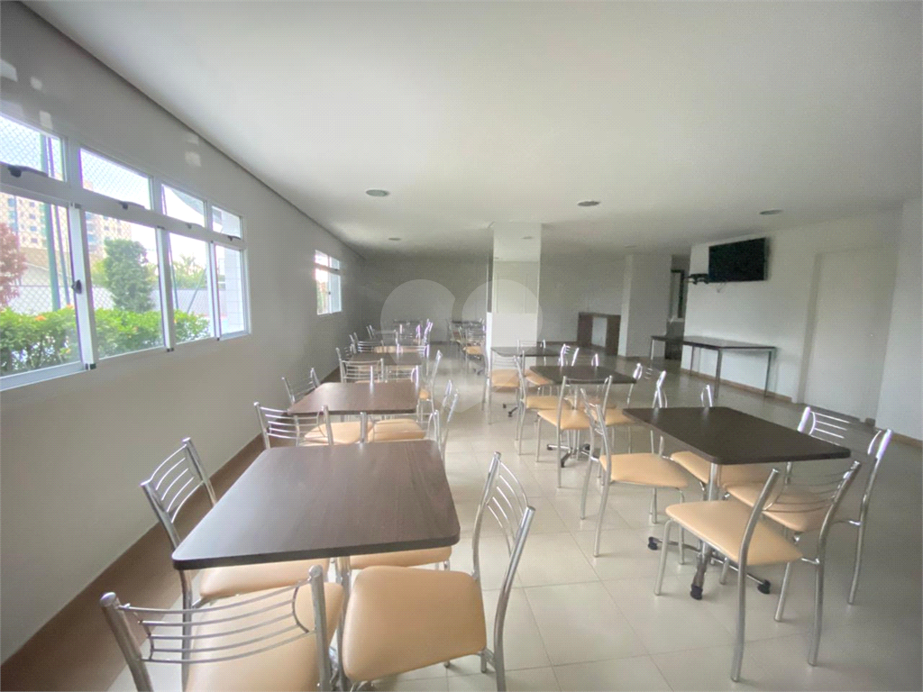 Apartamento com 2 quartos 3 vagas e sacada na Vila Pauliceia