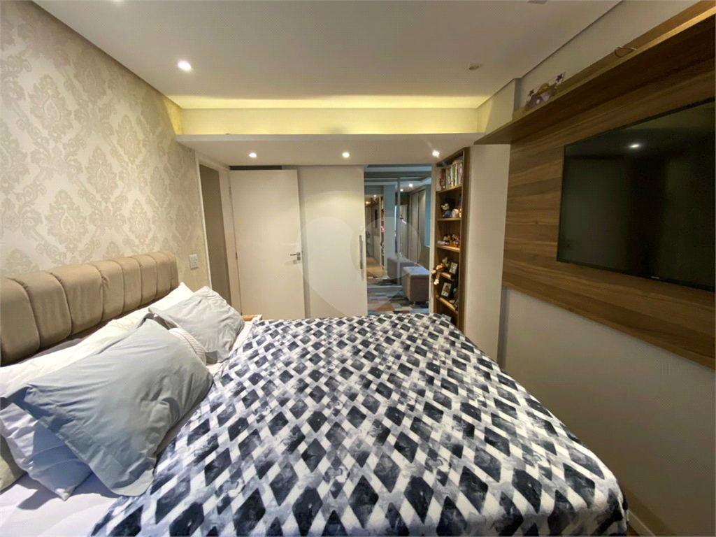 Apartamento com 2 quartos 3 vagas e sacada na Vila Pauliceia