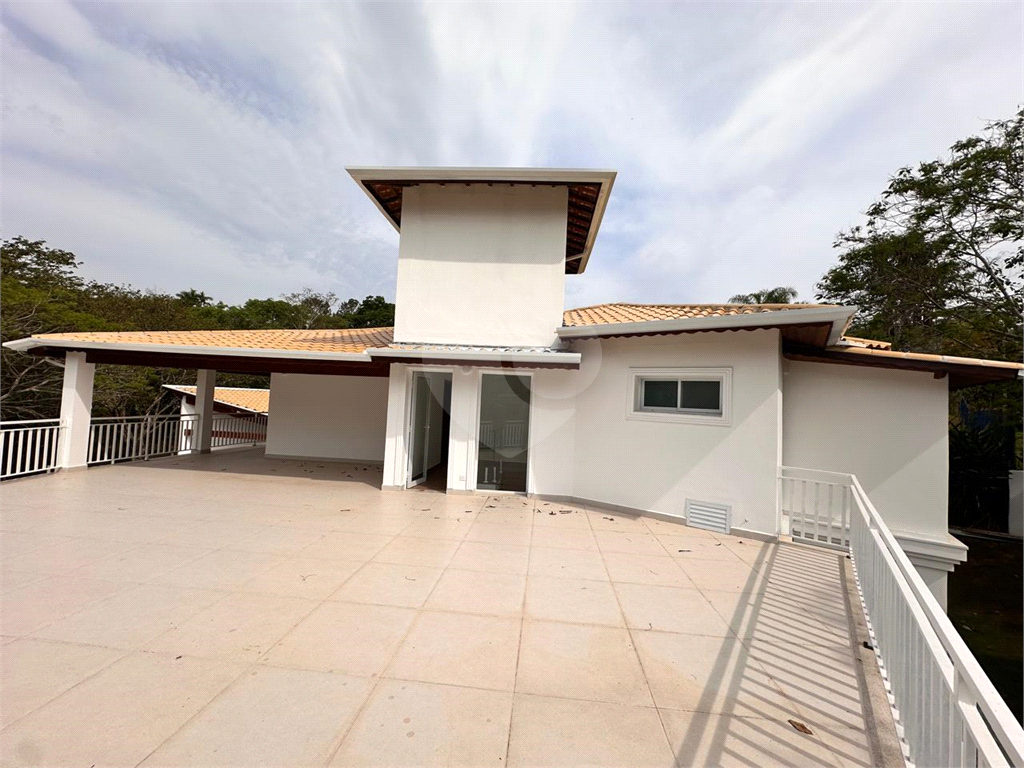 Casa Alto Padrão à Venda no Condomínio Alpes – 4 Dormitórios, Piscina, 2 Vagas, 1.000 m² de Terreno – Guararema/SP
