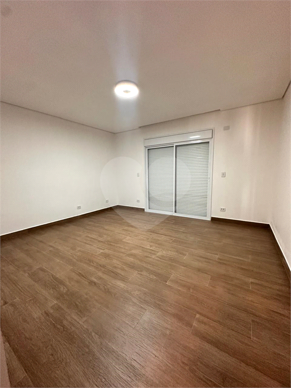 Casa Alto Padrão à Venda no Condomínio Alpes – 4 Dormitórios, Piscina, 2 Vagas, 1.000 m² de Terreno – Guararema/SP
