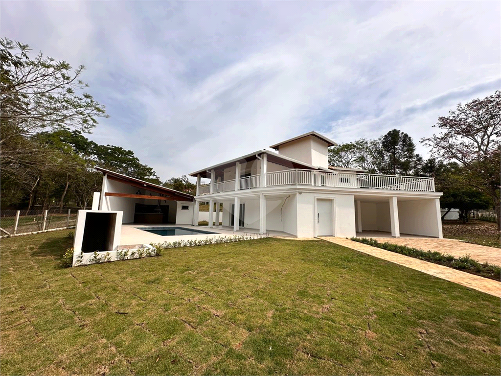 Casa Alto Padrão à Venda no Condomínio Alpes – 4 Dormitórios, Piscina, 2 Vagas, 1.000 m² de Terreno – Guararema/SP
