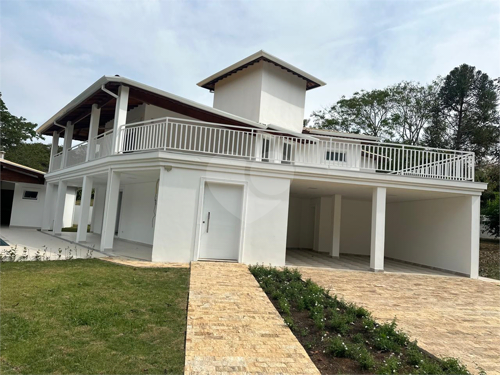 Casa Alto Padrão à Venda no Condomínio Alpes – 4 Dormitórios, Piscina, 2 Vagas, 1.000 m² de Terreno – Guararema/SP
