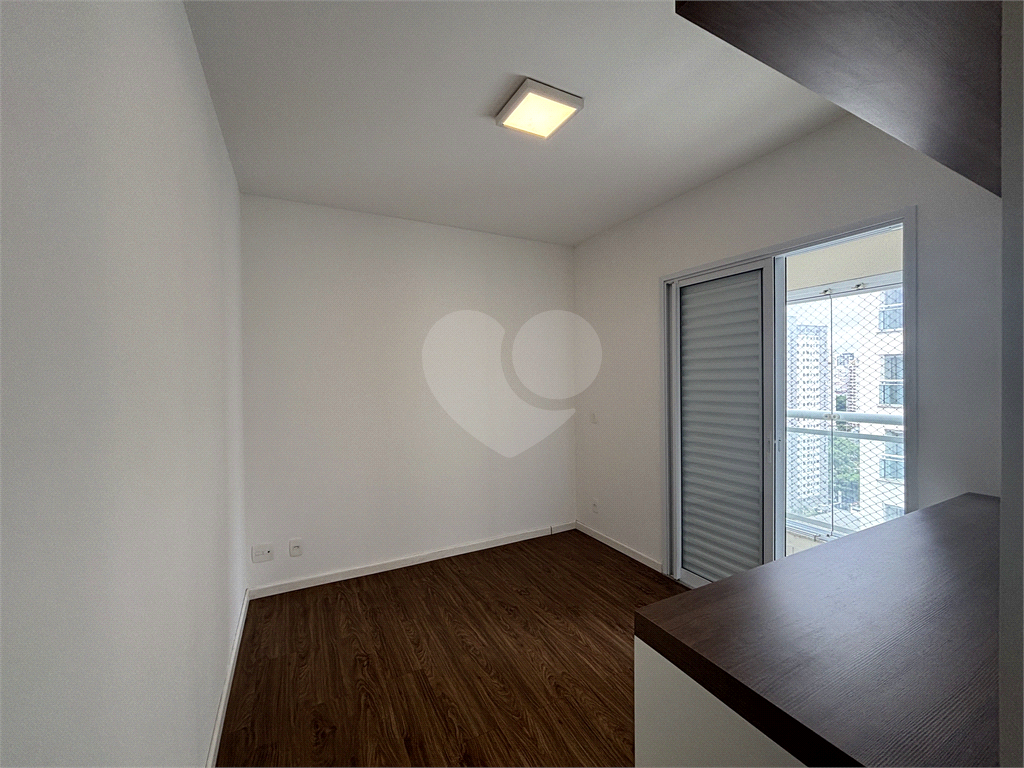 Apartamento com 4 dormitórios e 3 vagas na Barra Funda