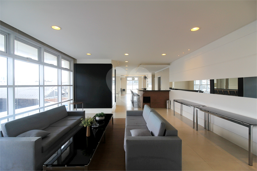 Apartamento com 4 dormitórios e 3 vagas na Barra Funda