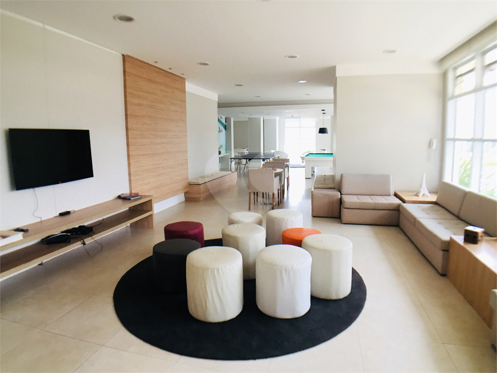 Apartamento com 4 dormitórios e 3 vagas na Barra Funda