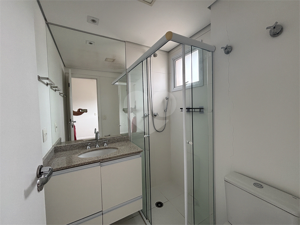 Apartamento com 4 dormitórios e 3 vagas na Barra Funda