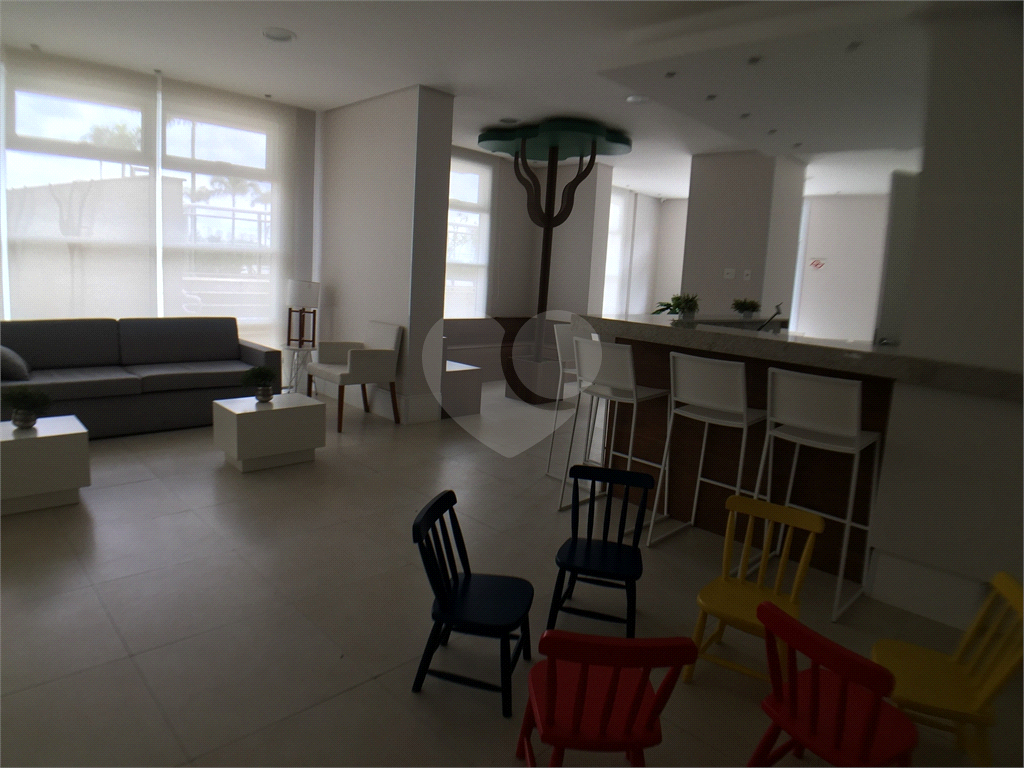 Apartamento com 4 dormitórios e 3 vagas na Barra Funda