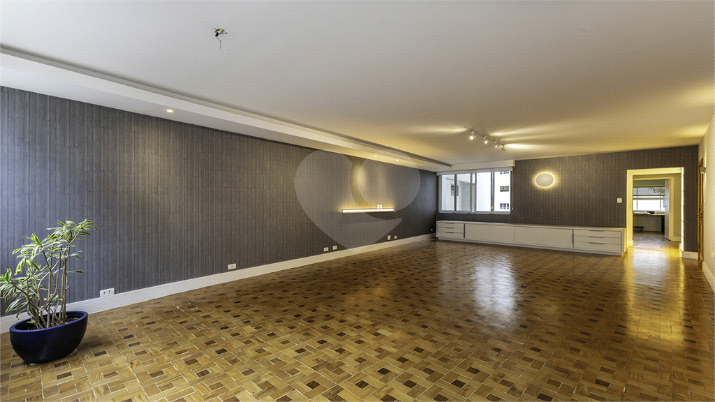 APARTAMENTO À VENDA JARDIM PAULISTA COM 3 DORMITÓRIOS ( 1 SUÍTE ) - 1 VAGA - 175M2