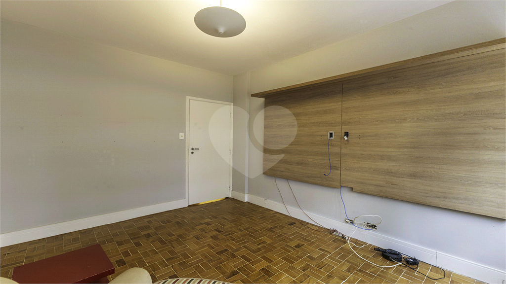 APARTAMENTO À VENDA JARDIM PAULISTA COM 3 DORMITÓRIOS ( 1 SUÍTE ) - 1 VAGA - 175M2