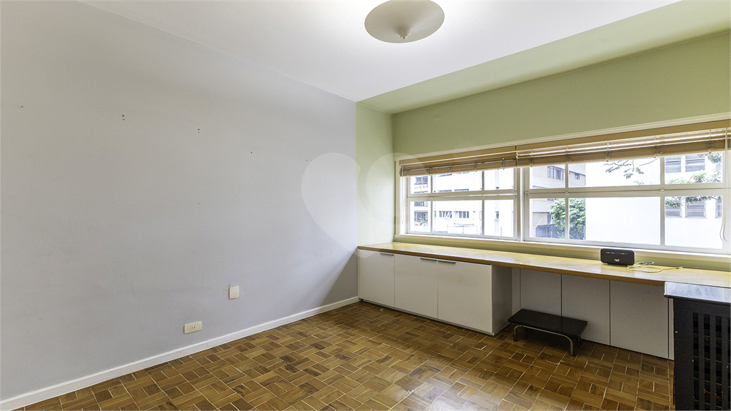 APARTAMENTO À VENDA JARDIM PAULISTA COM 3 DORMITÓRIOS ( 1 SUÍTE ) - 1 VAGA - 175M2