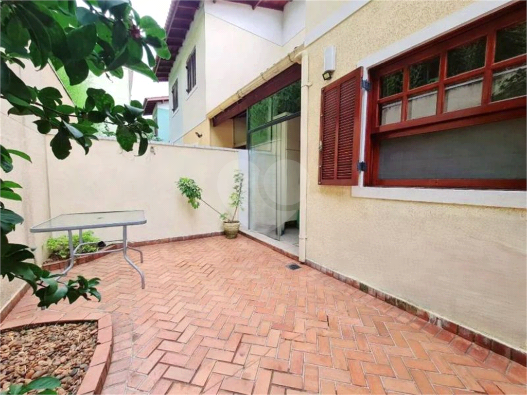 Casa de Condomínio à venda | 110 m² | 3 dormitórios, 1 suíte | 2 vagas no Horto Florestal!