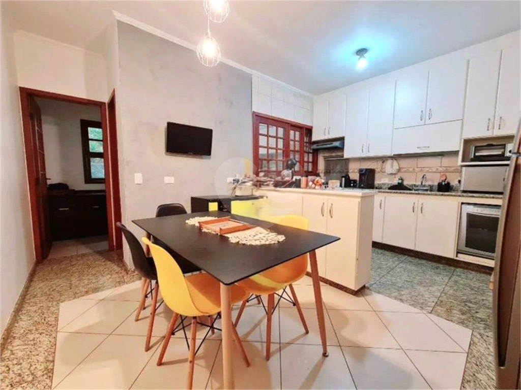 Casa de Condomínio à venda | 110 m² | 3 dormitórios, 1 suíte | 2 vagas no Horto Florestal!