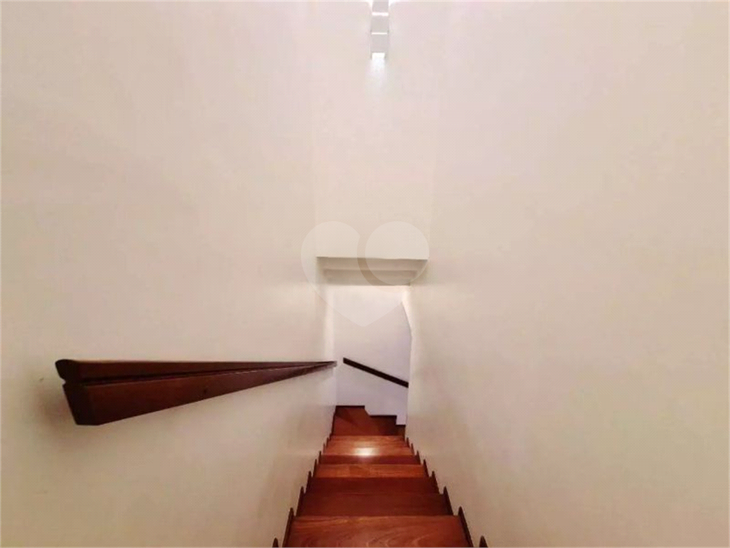 Casa de Condomínio à venda | 110 m² | 3 dormitórios, 1 suíte | 2 vagas no Horto Florestal!