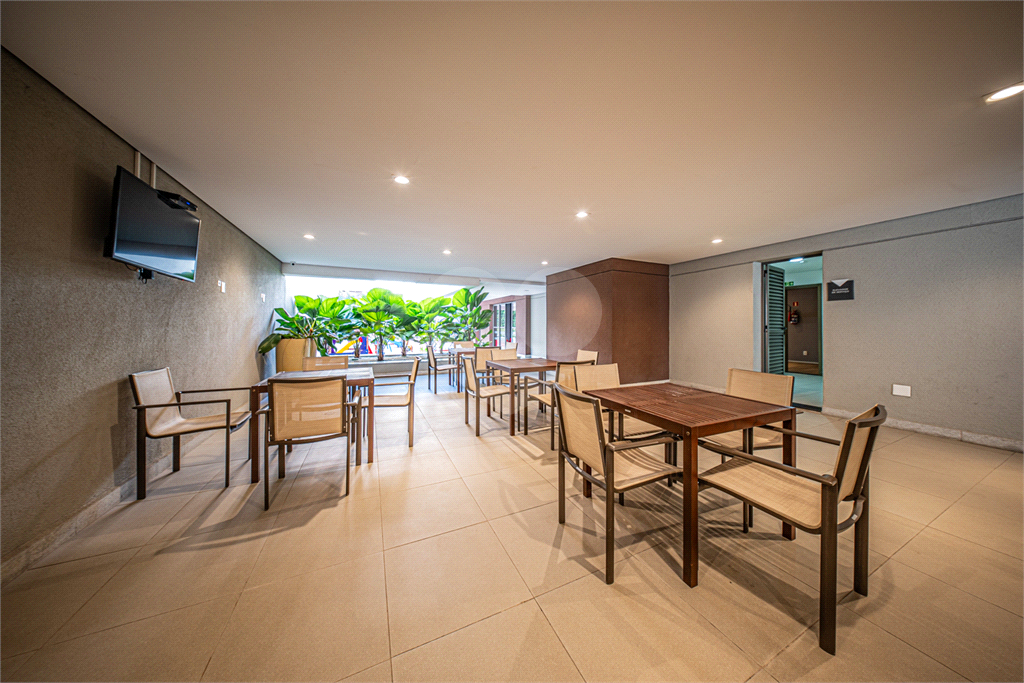 Onde a Sofisticação Encontra a Serenidade em Perdizes - 3 Suítes nesse apartamento de alto padrão. 