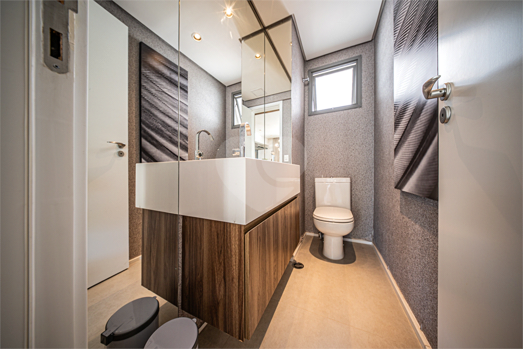 Onde a Sofisticação Encontra a Serenidade em Perdizes - 3 Suítes nesse apartamento de alto padrão. 